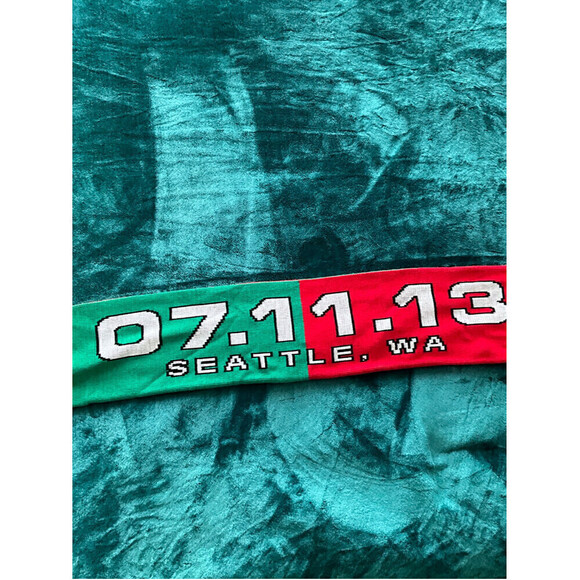 Soccer Special Match Scarf - Picture 6 of 11